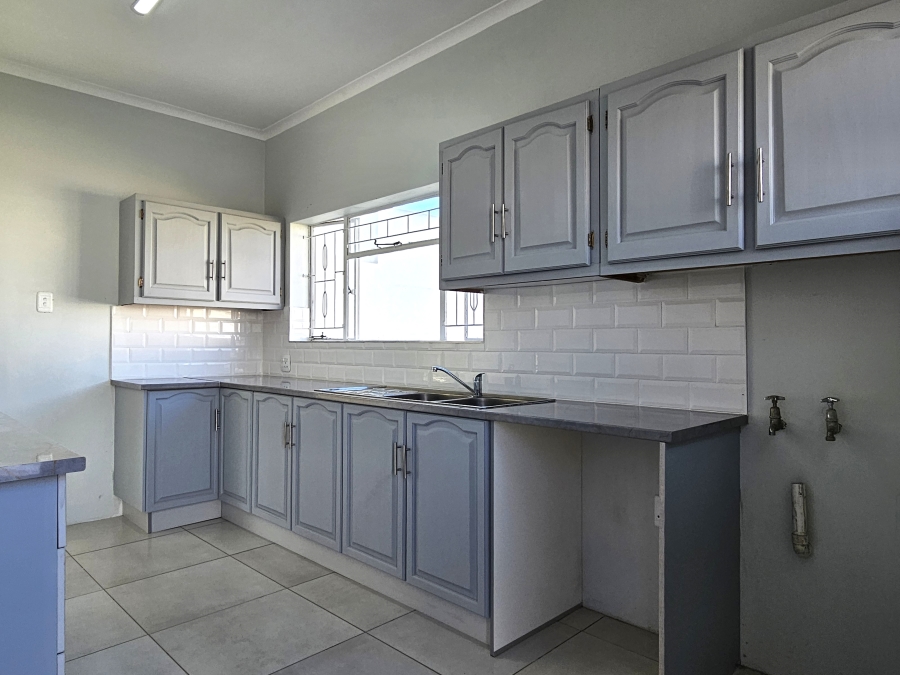 4 Bedroom Property for Sale in C Place Eastern Cape